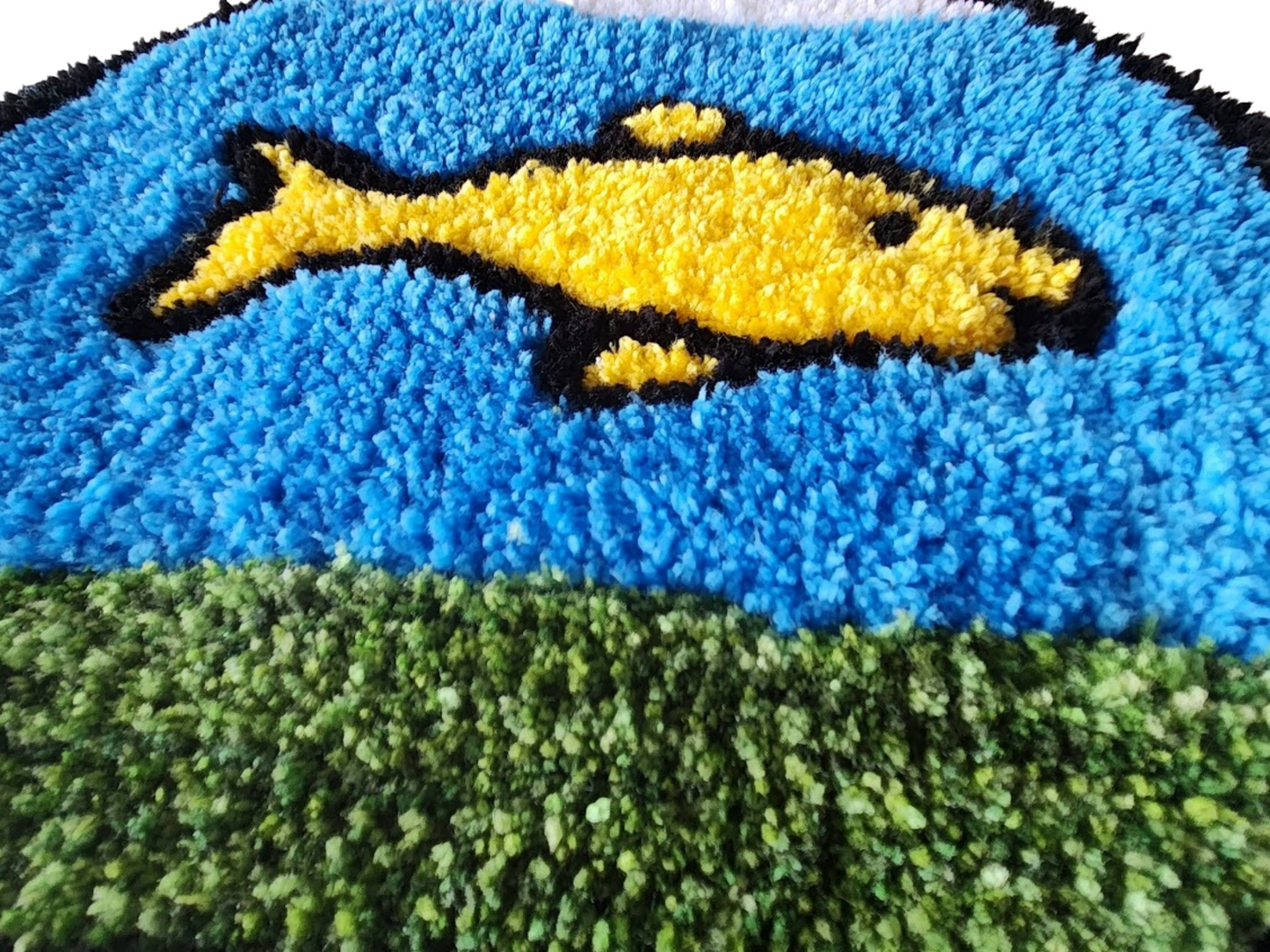 Hand-Tufted Fishbowl Rug